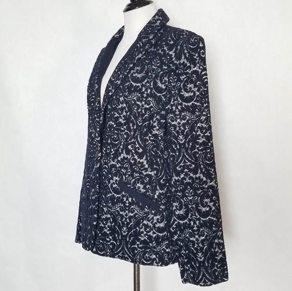 Cabi Damask Textured Blazer Coat in Navy Blue - Picture 2 of 9